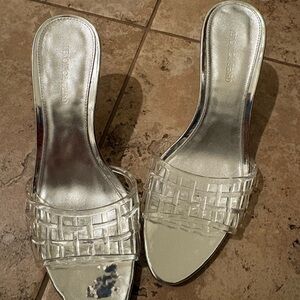 Veronica Beard Metallic Silver Slide Sandals with Clear Woven Upper